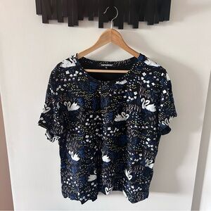 Thief & Bandit Amie Tee in Swans